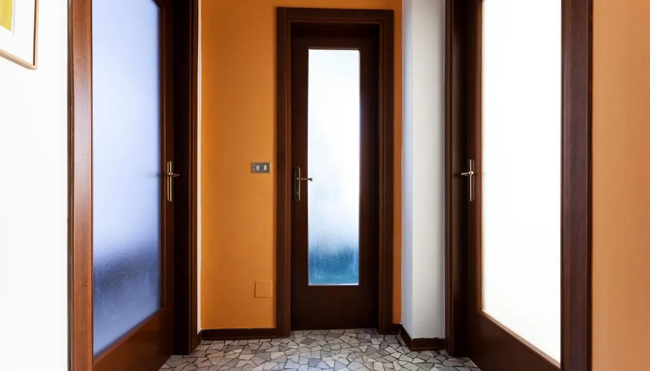 Italianway - Tolmezzo 10B Apartment Milan 0*,  Italy