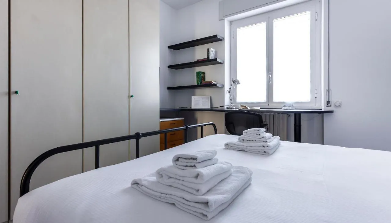 Italianway - Tolmezzo 10B Apartment Milan 0*,  Italy